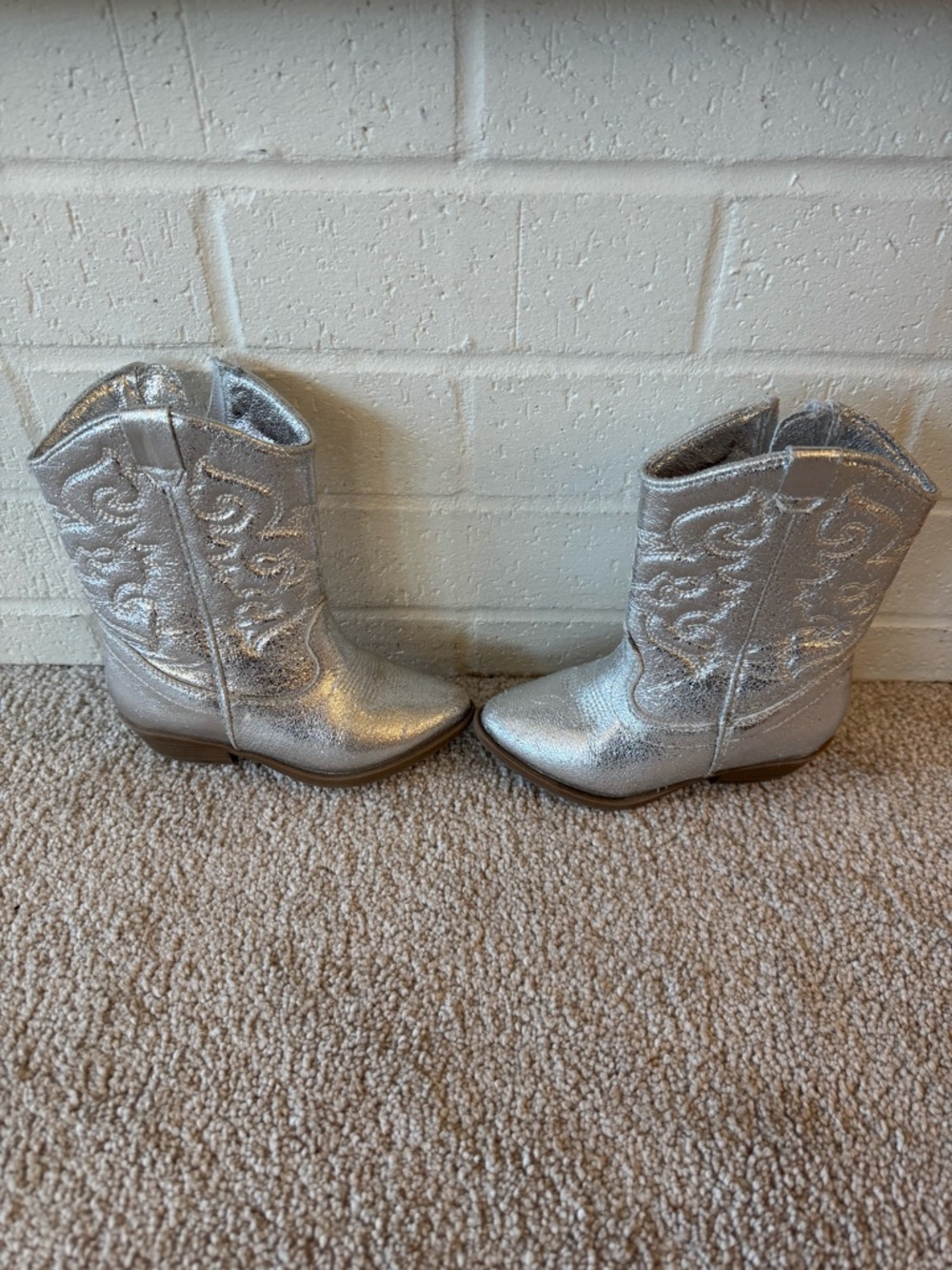 Tucker + Tate Silver Metallic Toddler Cowgirl Boots, Size 9M - Picture 3 of 5